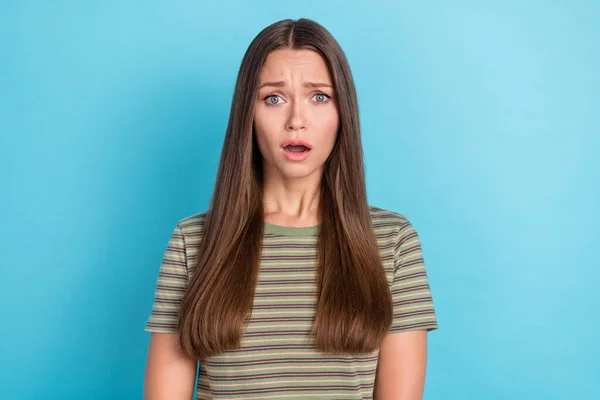 Foto Doce Linda Menina Infeliz Com Penteado Reto Vestido Shirt — Fotografia de Stock