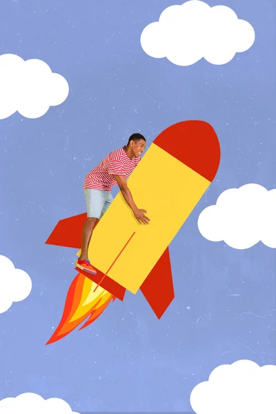 富有创意的照片3D拼贴海报明信片上的快乐年轻人坐在火箭的天空中实现了在绘画背景上孤立的目标 — 图库照片