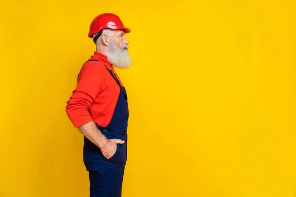 Foto Fiducioso Bello Età Uomo Abbigliamento Lavoro Generale Rosso Hard — Foto Stock