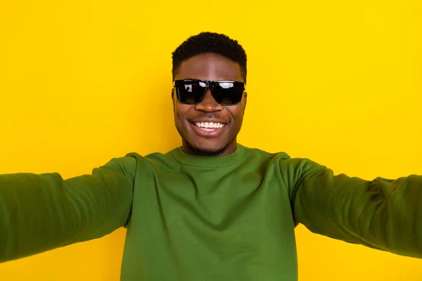 Self Portrait Attractive Cheerful Guy Good Mood Wearing Dark Specs — Stock Photo, Image