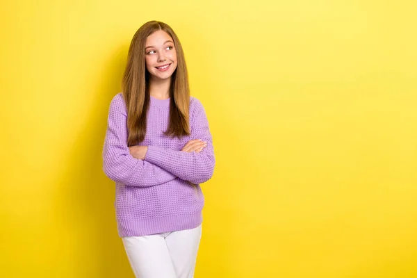 Zdjęcie Młodej Atrakcyjnej Nastolatki Uczennicy Myśląc Patrząc Puste Miejsce Reklama — Zdjęcie stockowe