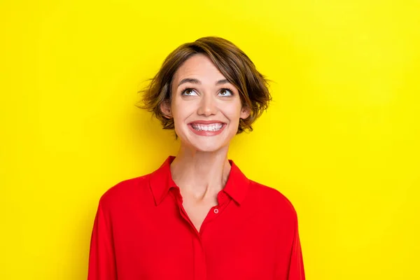 Foto Bom Humor Adorável Menina Agradável Positivo Com Penteado Bob — Fotografia de Stock