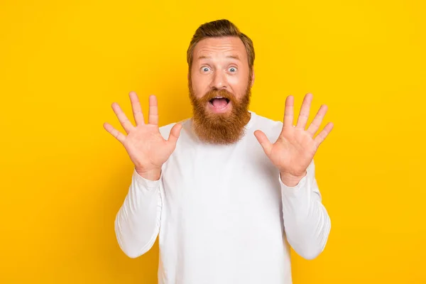 Retrato Foto Jovem Engraçado Rosto Reação Vermelho Cabelo Barba Homem — Fotografia de Stock
