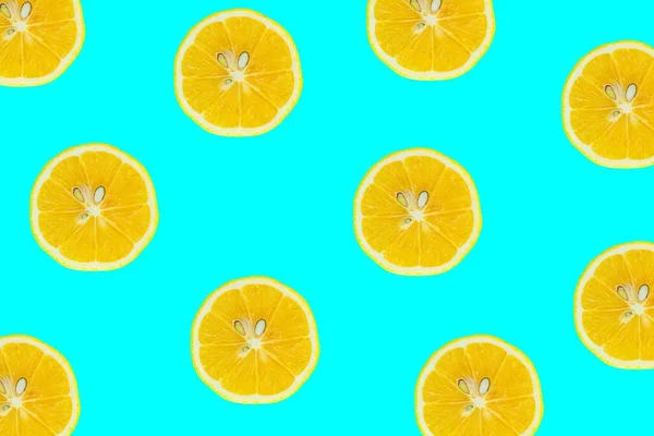 Лимонные Ломтики Бесшовный Узор Вид Сверху Ломтики Лимона Изолированы Синем — стоковое фото