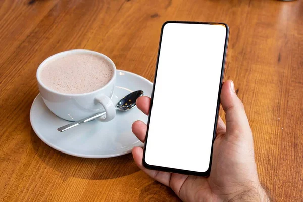 Immagine Mockup Uomo Che Tiene Smartphone Con Schermo Bianco Vuoto — Foto Stock