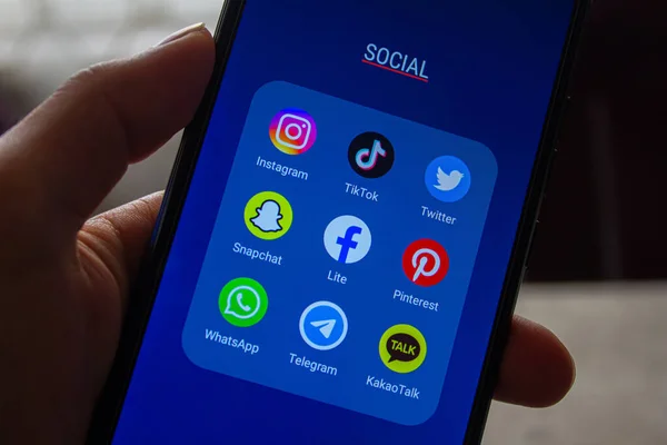 Aplicaciones Redes Sociales Instagram Tiktok Twitter Snapchat Facebook Pinterest Whatsapp —  Fotos de Stock
