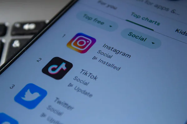 Las Aplicaciones Redes Sociales Más Populares Pantalla Google Play Store —  Fotos de Stock