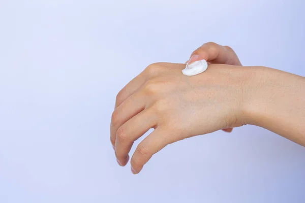 Woman Hand Moisturizing Cream Isolated White Background Skin Care Spa — Stock Photo, Image