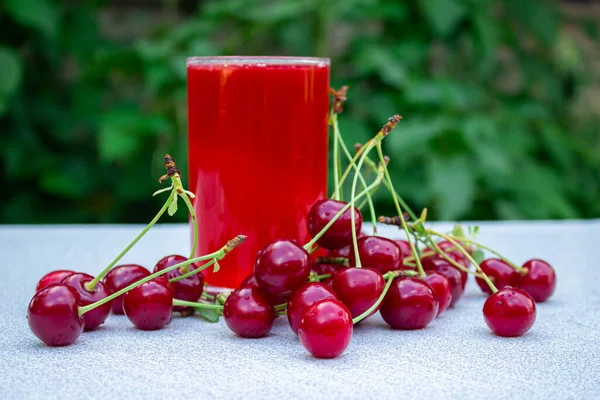 Glass Cherry Juice Wooden Table Cherry Fruits — ストック写真