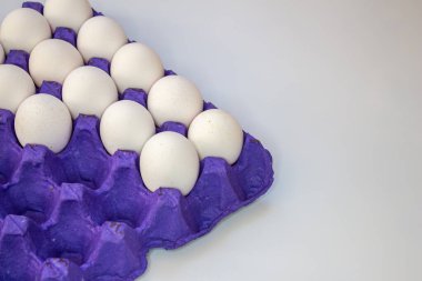 Kutudaki yumurtalar. Boşluğu kopyala.