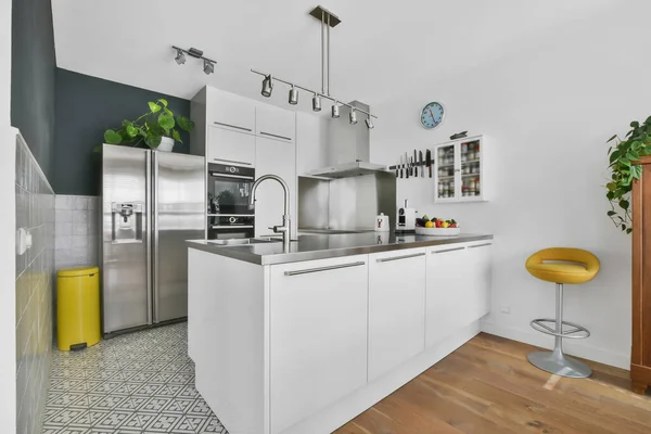 Parlak mutfak tasarımı — Stok fotoğraf