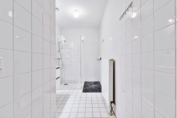 Moderne Duschkabine — Stockfoto