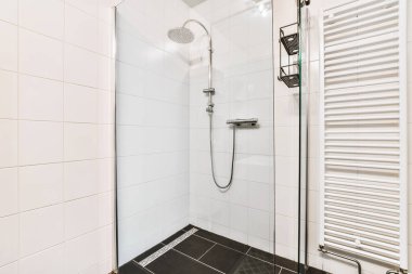 Modern duş kabini