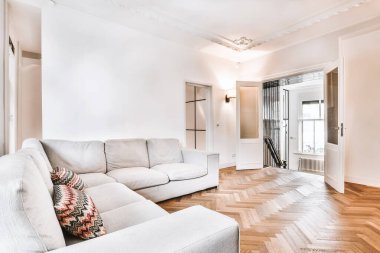 Şık bir oturma odası.