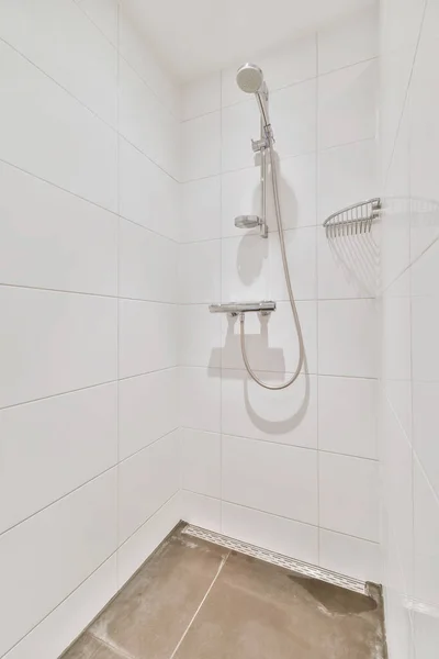 Primer plano de la ducha alta — Foto de Stock