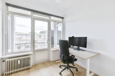 Lüks evdeki çalışma alanı