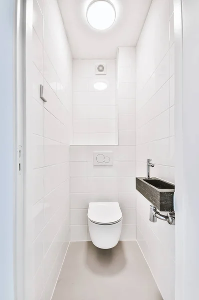 Κομψό εσωτερικό μπάνιο — Φωτογραφία Αρχείου