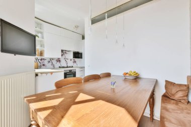 Modern yemek odası.