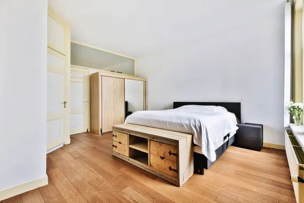 Затишні спальні дизайн — стокове фото