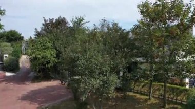 Hollanda 'daki modern banliyö evinin klibi.