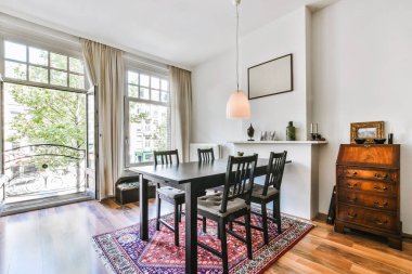 Modern yemek odası.