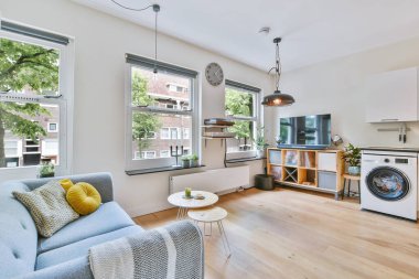 Zarif bir oturma odası.