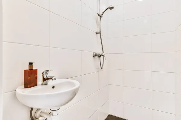 Banyo Bataryası — Stok fotoğraf