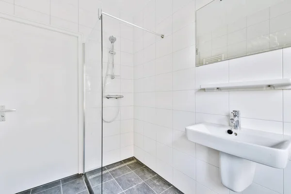 Nowoczesny design łazienki — Zdjęcie stockowe