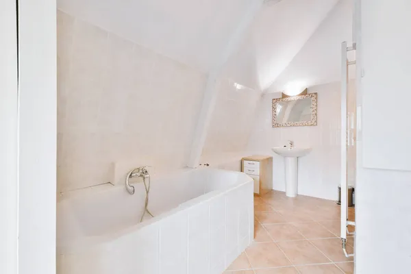 Vackert badrum interiör — Stockfoto