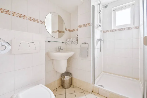 Het ontwerp van een badkamer — Stockfoto