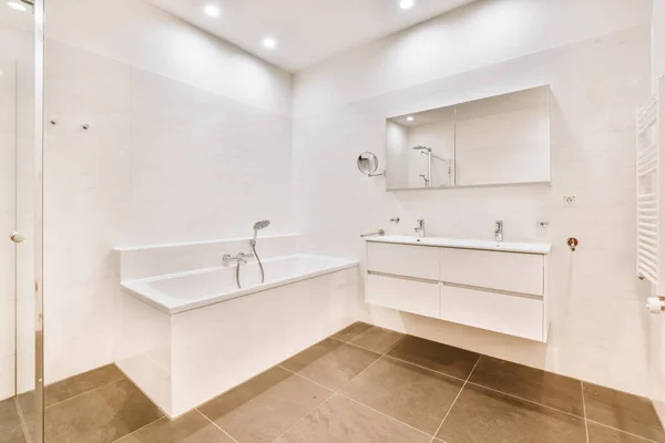 Modern banyo tasarımı — Stok fotoğraf