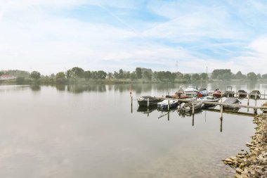 Nefis nehir manzarası