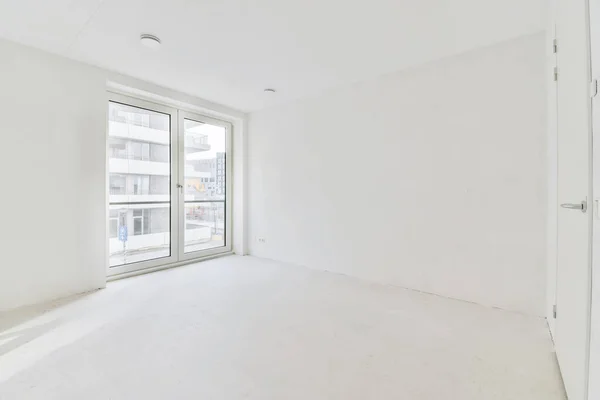 Una habitación completamente blanca — Foto de Stock