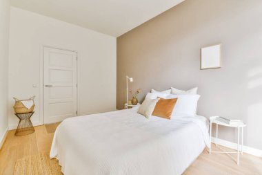 Yumuşak yatak örtülü yumuşak yatak