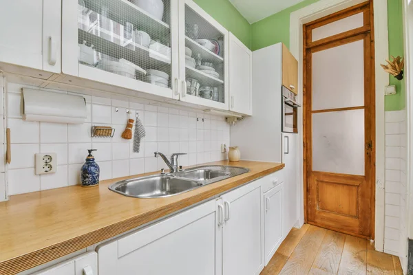 Bir mutfağın içi.