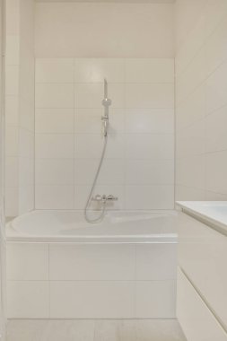 Modern banyo iç mimarisi