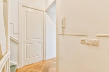 Güzel ve rahat bir koridor.