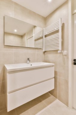 Bej banyo tasarımı