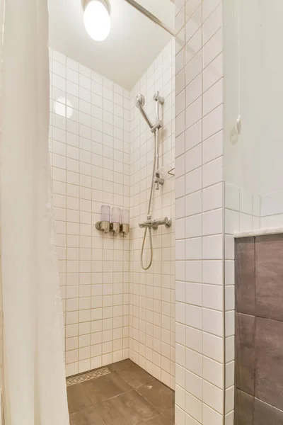 Kullanışlı duş bölmesi — Stok fotoğraf