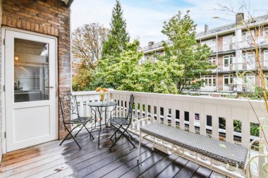 Gösterişli balkon tasarımı