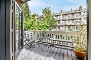 Gösterişli balkon tasarımı