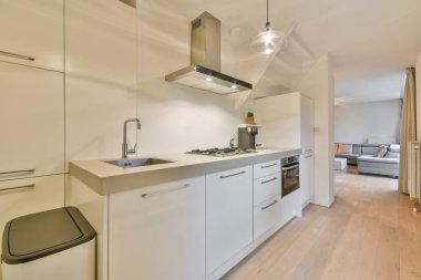 Geniş lüks mutfak.