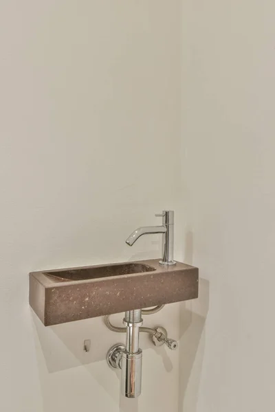 Waschbecken im modernen Badezimmer — Stockfoto