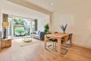 Modern yemek odası.