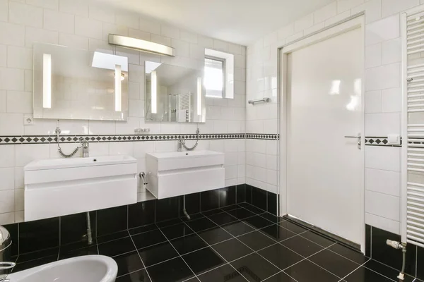 Piękny design łazienki — Zdjęcie stockowe