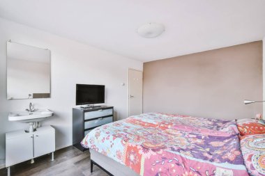 Çift kişilik yatak odası.