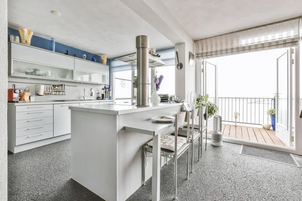 Nice kitchen with a cupboard on the wall — 스톡 사진