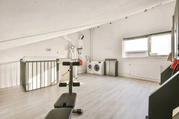 Cozy room with exercise equipment — Zdjęcie stockowe