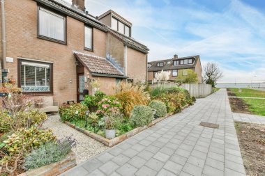 İkamet binası cephesi