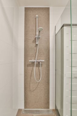 Modern duş kabini